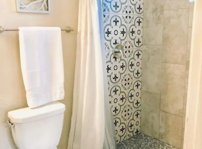 Sunny Guest With Large Backyard - Pets Welcome * Phoenix